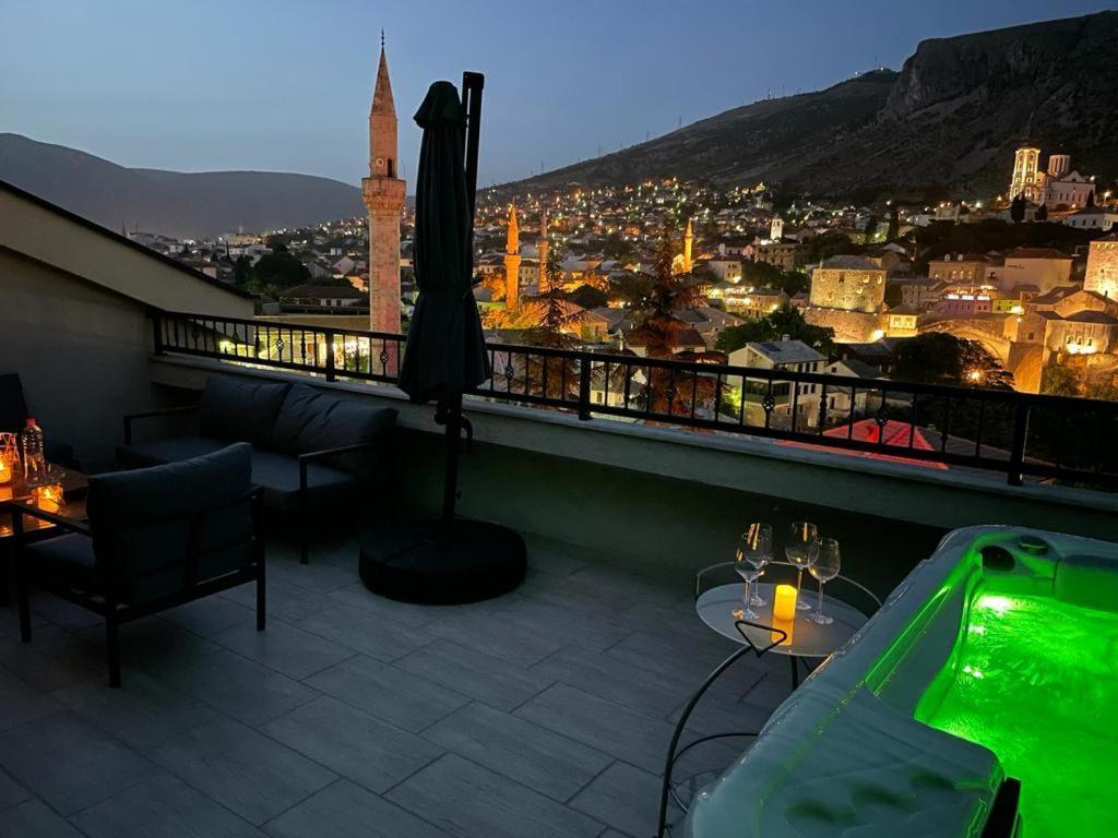 Penthouse With Old Bridge View And Jacuzzi Lägenhet Mostar Exteriör bild